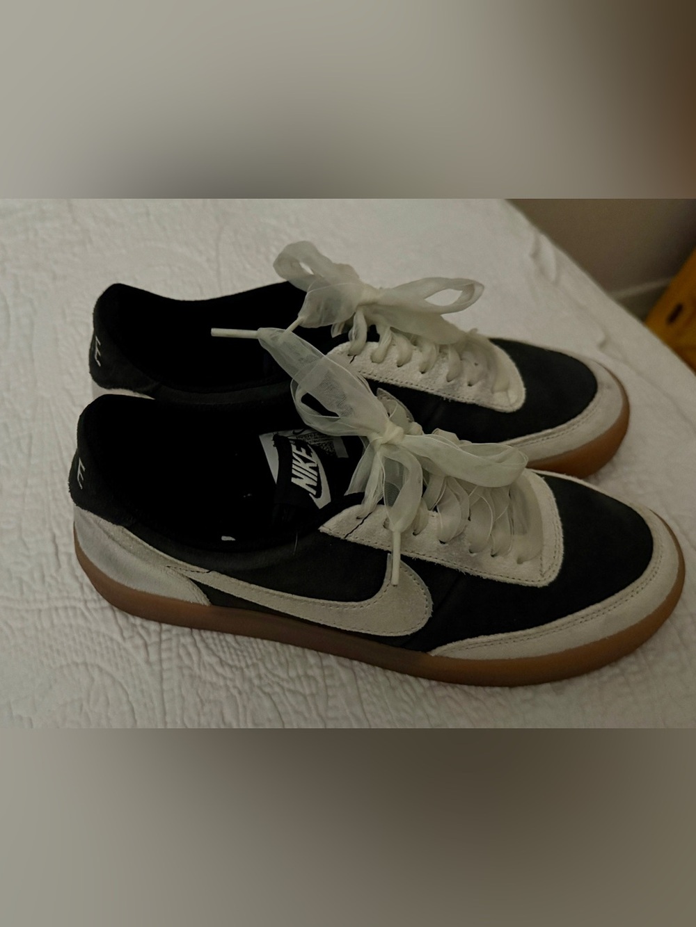 Nike Women’s Killshot 2 Off Noir/Sail Gum Yellow Size 8